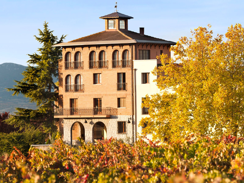 https://www.winelist.nl/media/cache/16x9_thumb/media/image/article-overview/Beronia_wijnestate.jpg