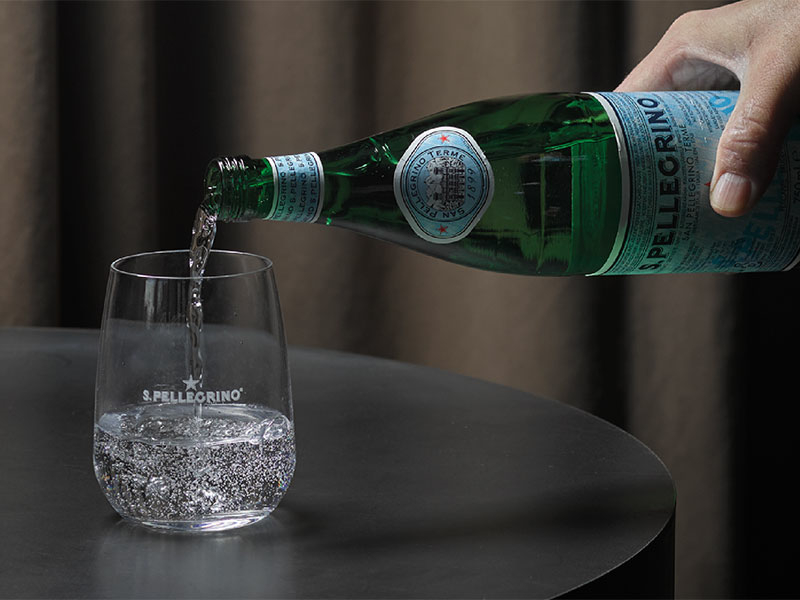 https://www.winelist.nl/media/cache/16x9_thumb/media/image/brand-banner/Banner-groot-S.Pellegrino.jpg